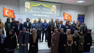 Genç Nidâ Kız Hafızlık Yarışması Bölge Finali Van'da Yapıldı