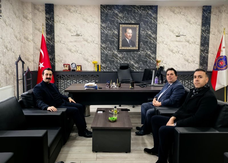 Hekimhan Kaymakamı GÜNLÜ'den Bayram Ziyaretleri: Emniyet, Jandarma ve Hastane Personeli ile Buluştu - Görsel 2