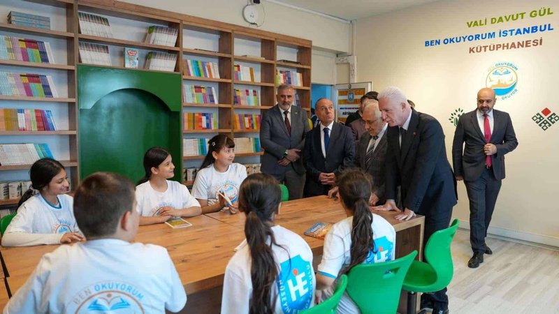İstanbul Valisi Davut Gül, Sultangazi'de 'Ben Okuyorum İstanbul Okuyor' Projesi Kapsamında Okuma Alanları Açtı - Görsel 2