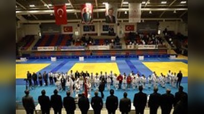 Karabük'te Ju Jitsu Çocuklar Şampiyonası Başladı: 18 ilden 260 Sporcu Katıldı