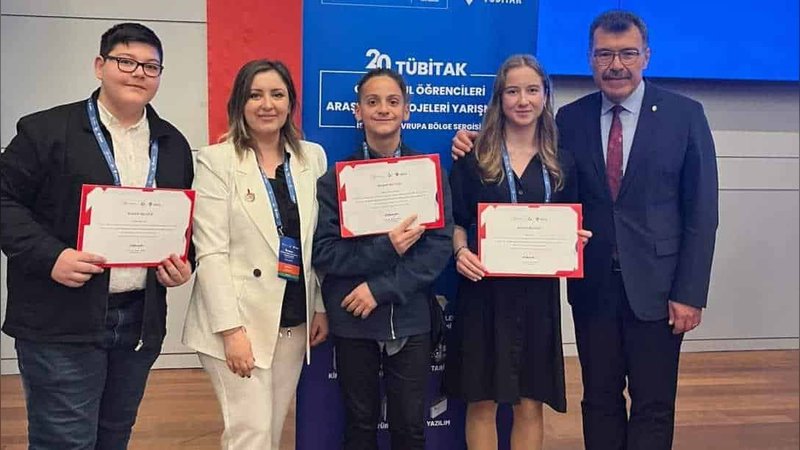 Keşan'dan TÜBİTAK Başarısı: Özel Nevzat Kahraman Ortaokulu Bölge Üçüncüsü Oldu