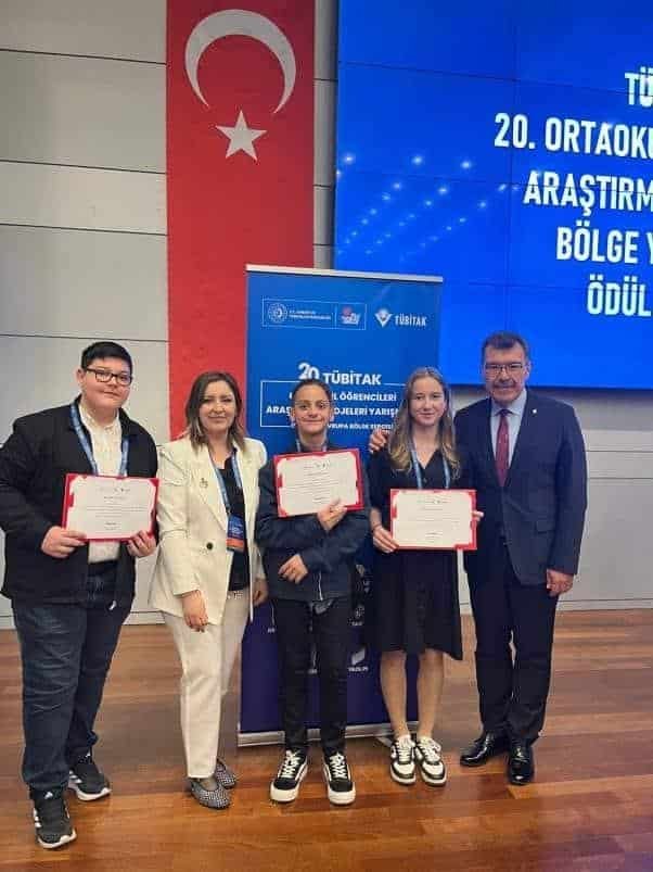 Keşan'dan TÜBİTAK Başarısı: Özel Nevzat Kahraman Ortaokulu Bölge Üçüncüsü Oldu - Görsel 3