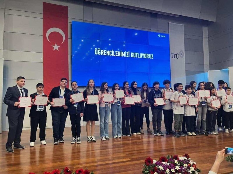 Keşan'dan TÜBİTAK Başarısı: Özel Nevzat Kahraman Ortaokulu Bölge Üçüncüsü Oldu - Görsel 4