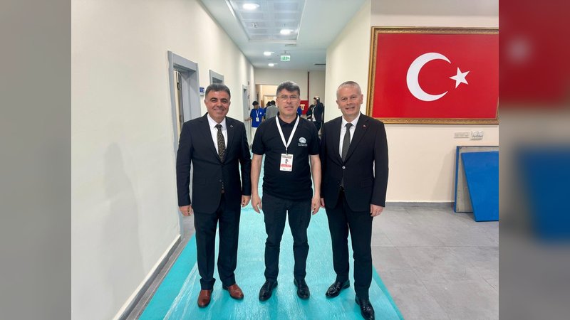 Kırıkhan Millî Eğitim Müdürü CEYLAN'dan Robot Yarışmalarına Katılan Öğrencilere Ziyaret