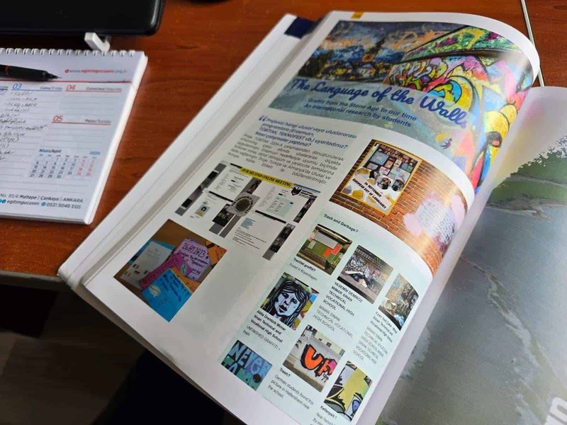 Korkuteli'nden Türkiye'ye İlham Veren Başarı: 'Duvarların Dili' Projesi Ulusal Dergide - Görsel 2