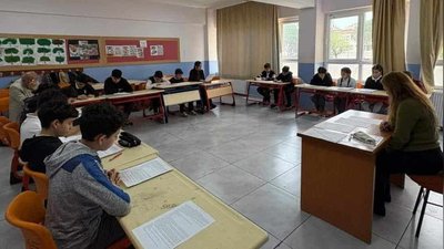 Marmaris'te Kütüphaneler Haftası'nda Öğrencilerden 'Kaşağı' Hikayesine Yaratıcı Yaklaşım