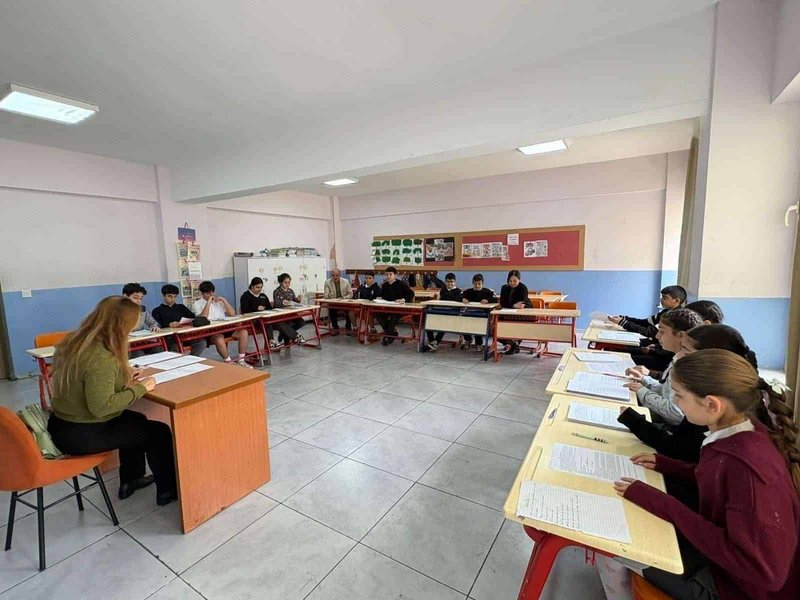 Marmaris'te Kütüphaneler Haftası'nda Öğrencilerden 'Kaşağı' Hikayesine Yaratıcı Yaklaşım - Görsel 2