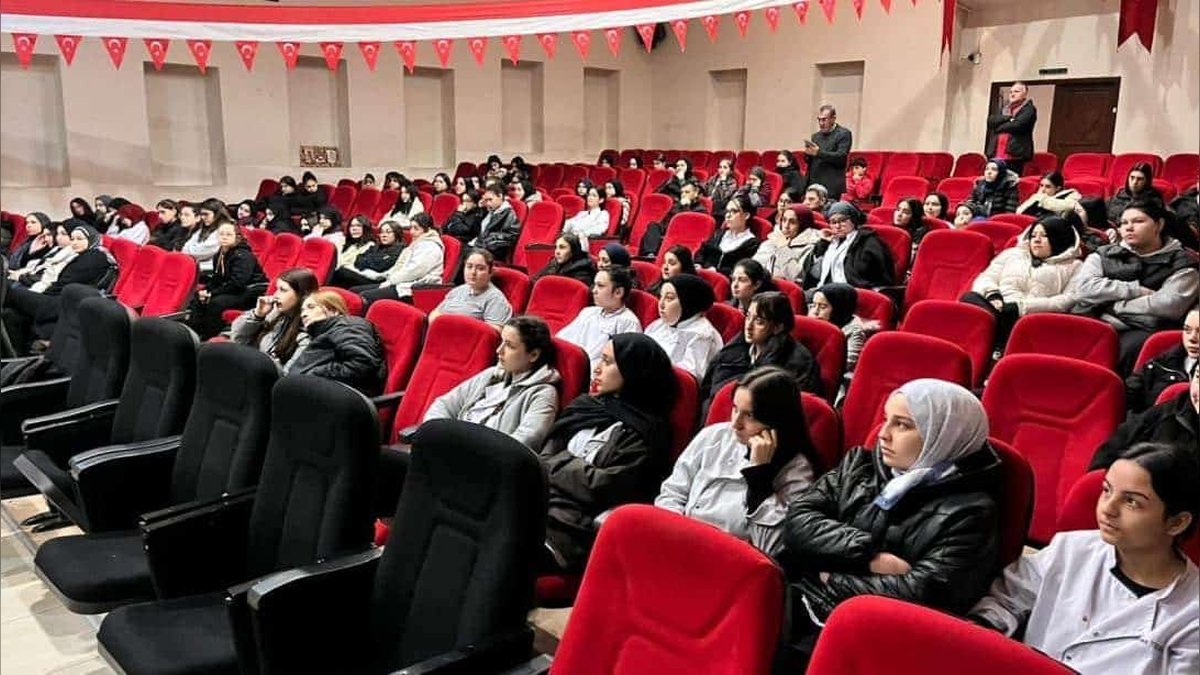 Samsun'da Kariyer Günü Etkinliği: Öğrencilere Meslek Yol Haritası Çizildi