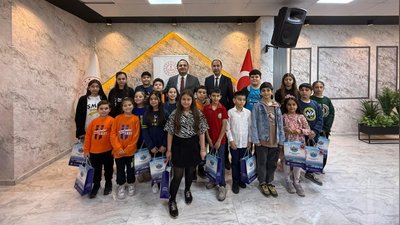 Seyhan'da 'Seyhan Okuyor' Ödül Töreni Gerçekleştirildi