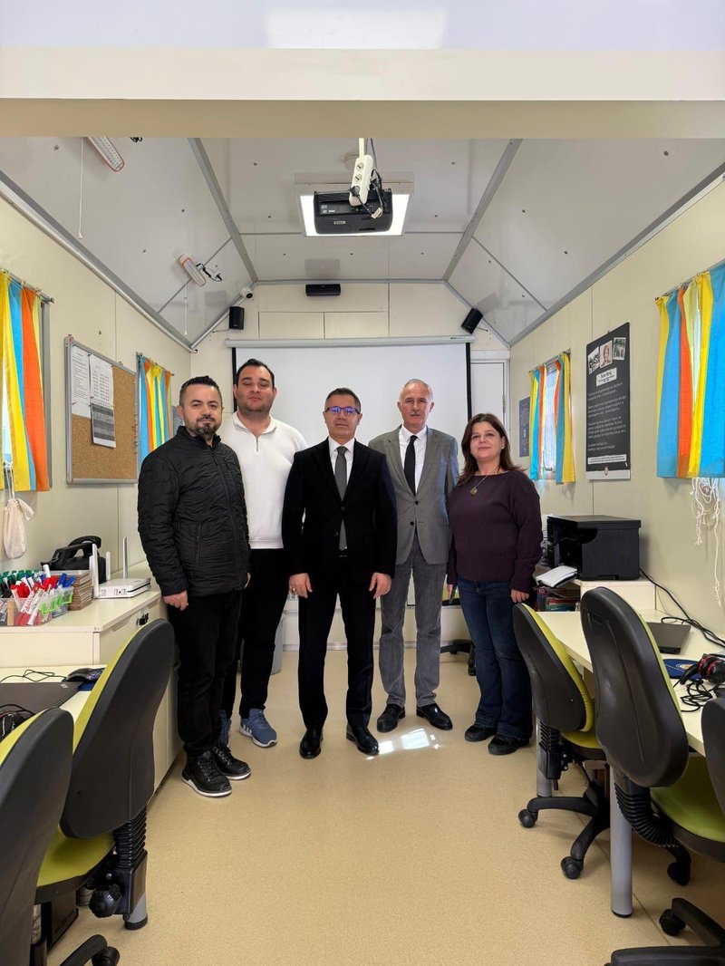 Soma Kaymakamlığı'ndan Gama Ortaokulu'na Ziyaret: Yeni Hizmet Binası İhalesi Yapılacak - Görsel 2