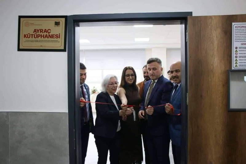 Talas'ta AYRAÇ Projesiyle Yeni Kütüphane Açıldı - Görsel 3