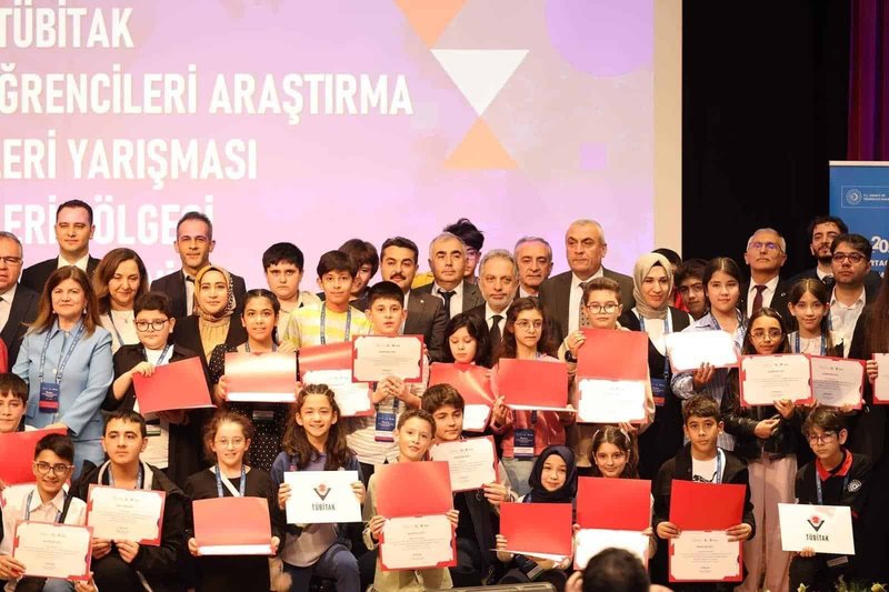Talas'tan TÜBİTAK Yarışması'nda Büyük Başarı: Yazılım Kategorisinde Bölge İkinciliği - Görsel 3