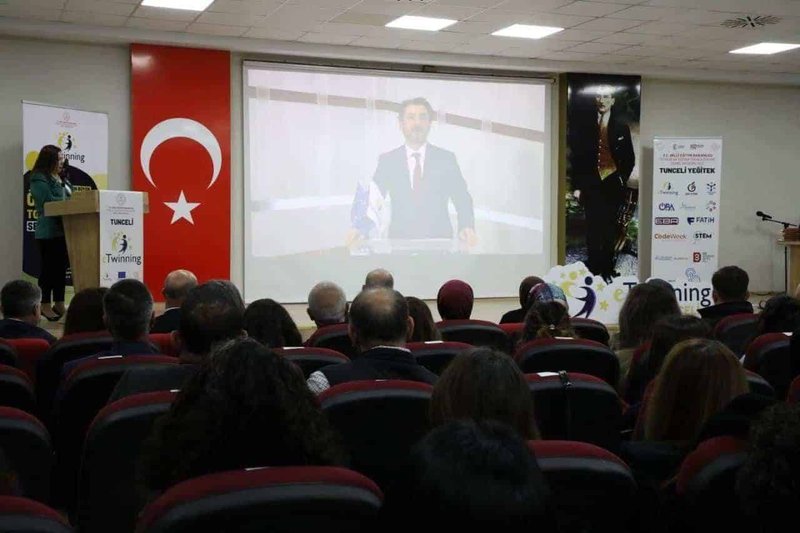 Tunceli'de eTwinning Kalite Etiketi Ödül Töreni Düzenlendi - Görsel 5