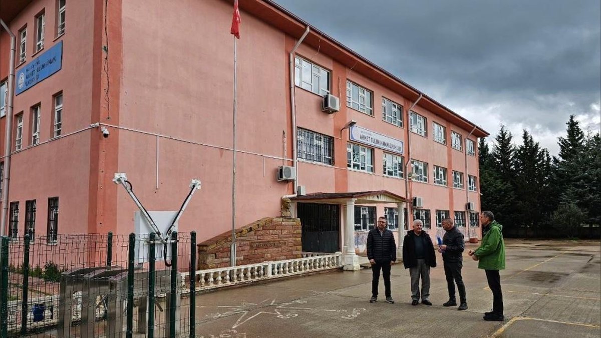 Balıkesir İl Milli Eğitim Müdürü Sahada: Okul Ziyaretleri ve Gelecek Yatırımları Değerlendirildi