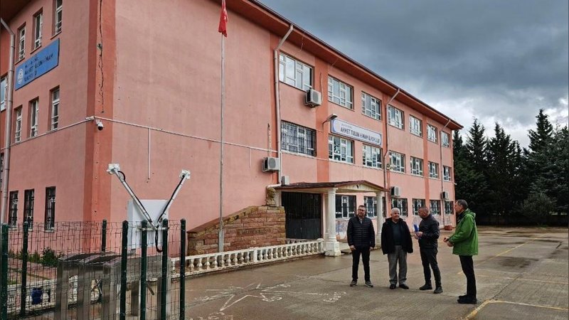 Balıkesir İl Milli Eğitim Müdürü Sahada: Okul Ziyaretleri ve Gelecek Yatırımları Değerlendirildi