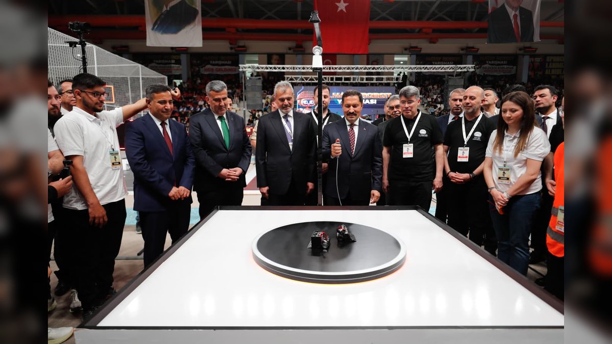 Hatay Robot Yarışması'nda Gençler Buluştu: Teknoloji ve Üretim Vurgusu