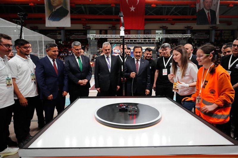 Hatay Robot Yarışması'nda Gençler Buluştu: Teknoloji ve Üretim Vurgusu - Görsel 3