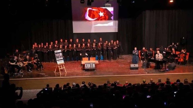 Mardin'de 'Kim Var?' Sanat Etkinliği Coşkuyla Gerçekleşti