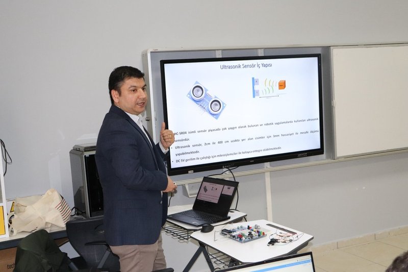 Orhan Dengiz Anadolu Lisesi'nde Robotik ve Hız Ölçüm Etkinliği - Görsel 2