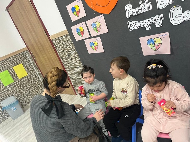 Tokat Aile ve Sosyal Hizmetler İl Müdürlüğü'nden Otizm Farkındalığı Etkinliği - Görsel 3