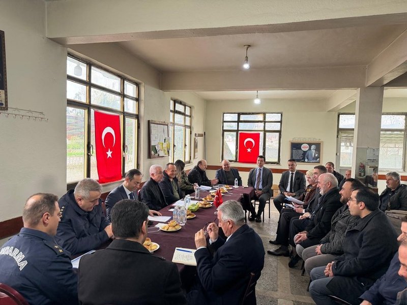 Vali Uğur Turan, Kırklareli'nin Karamusul Köyü'nde Üreticiler ve Esnafla Buluştu - Görsel 2