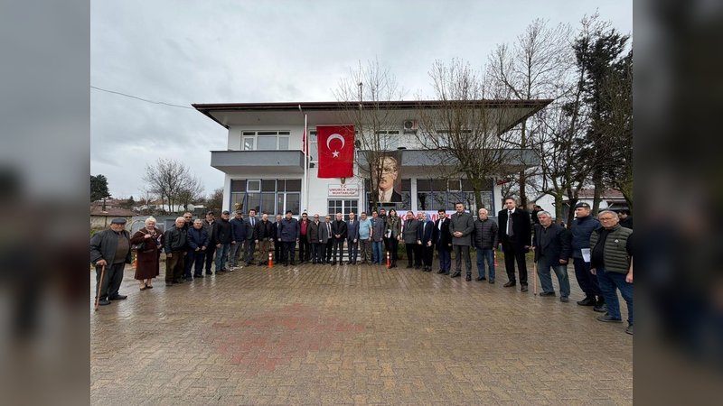 Vali Uğur Turan, Kırklareli'nin Umurca Köyü'nde Üreticilerle Buluştu