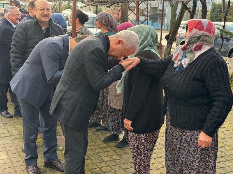 Vali Uğur Turan, Kırklareli'nin Yenibedir Köyü'nde Üreticilerle Buluştu - Görsel 3