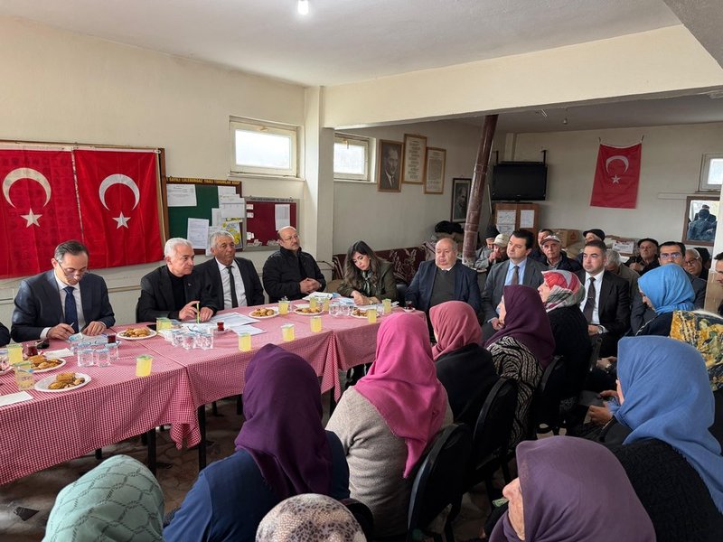 Vali Uğur Turan, Kırklareli'nin Yenibedir Köyü'nde Üreticilerle Buluştu - Görsel 4