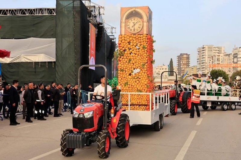 Adana'da 14. Uluslararası Portakal Çiçeği Festivali Korteji Coşkuyla Geçti - Görsel 4
