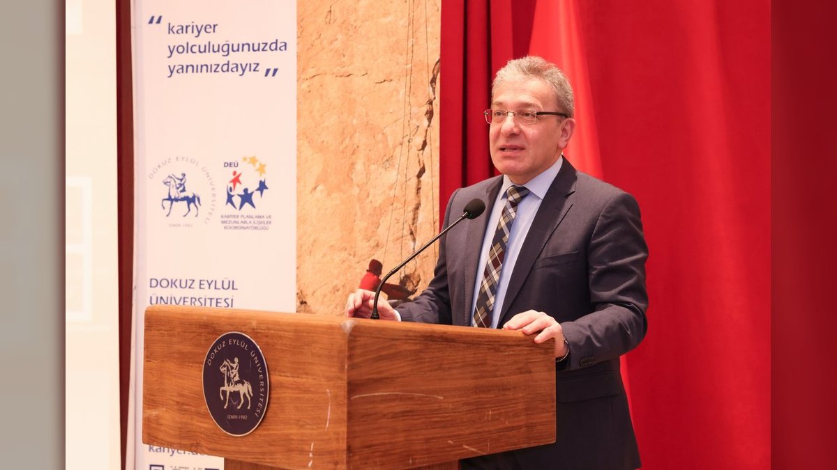 Dokuz Eylül Üniversitesi'nde Spor Fizyoterapistleri Derneği Bahar Sempozyumu Başladı