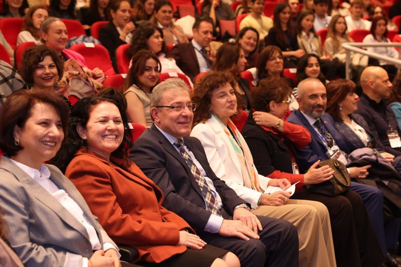 Dokuz Eylül Üniversitesi'nde Spor Fizyoterapistleri Derneği Bahar Sempozyumu Başladı - Görsel 3