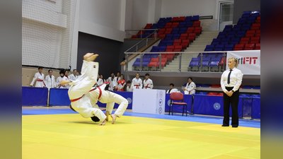 Karabük'te Ju Jitsu Çocuklar Şampiyonası Coşkusu: 260 Sporcu Sahne Aldı