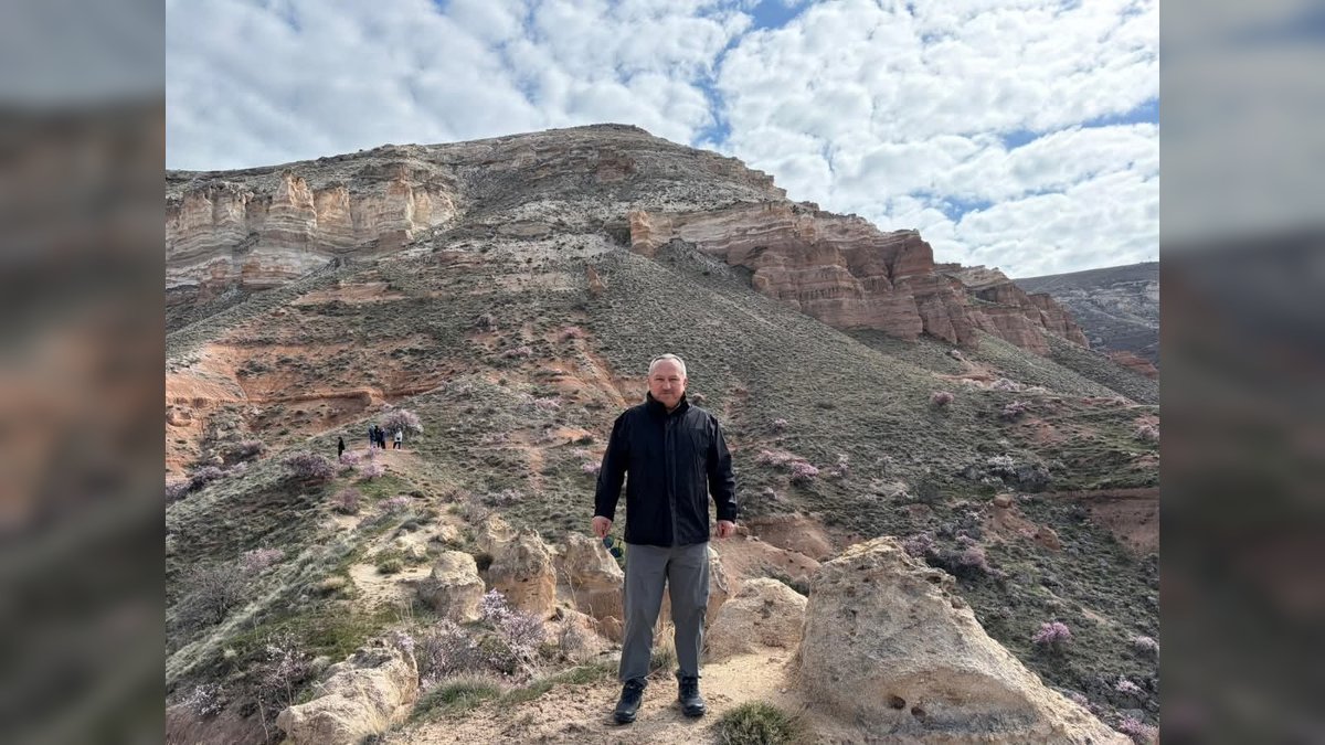 Vali Ali Fidan ve Heyeti Kapadokya'da Doğa Yürüyüşü ve Çavuşin Köyü Ziyareti Gerçekleştirdi