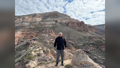 Vali Ali Fidan ve Heyeti Kapadokya'da Doğa Yürüyüşü ve Çavuşin Köyü Ziyareti Gerçekleştirdi