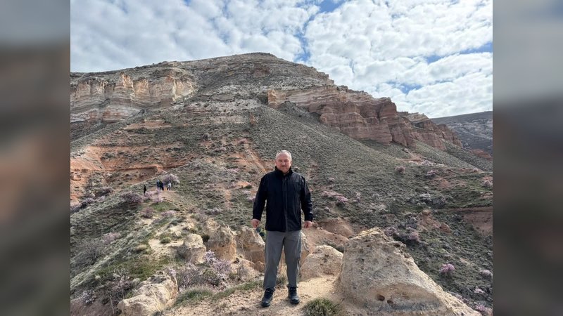 Vali Ali Fidan ve Heyeti Kapadokya'da Doğa Yürüyüşü ve Çavuşin Köyü Ziyareti Gerçekleştirdi