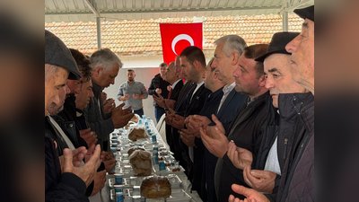 Vali Uğur Turan, Kavakdere Köyü'nde Yağmur ve Şükür Duası Programına Katıldı