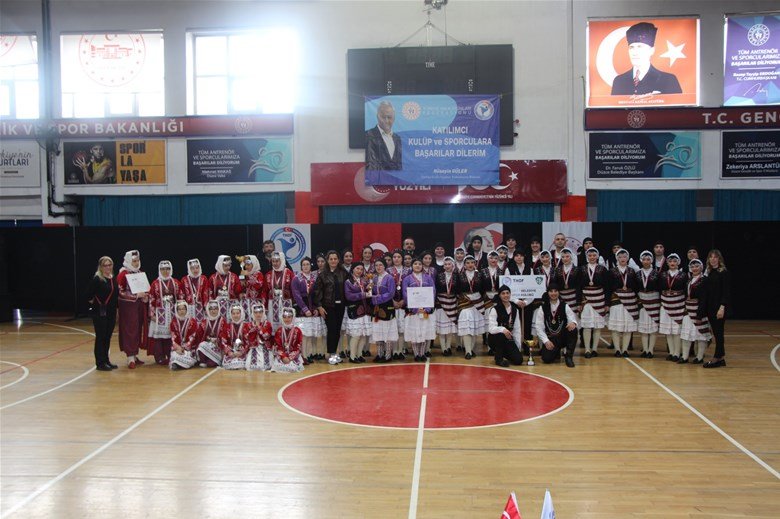 Düzce'de Halk Oyunları İl Birinciliği Yarışmaları Tamamlandı - Görsel 2