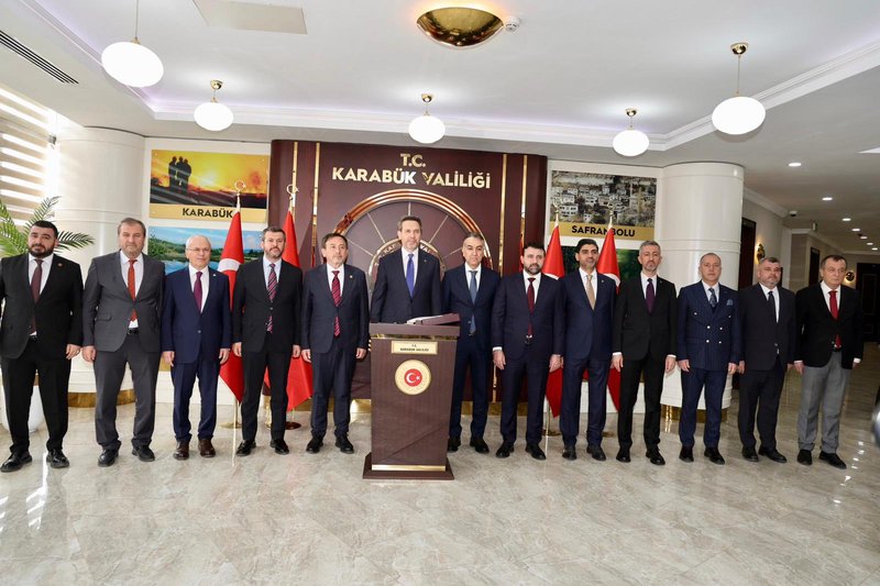 Enerji Bakanı Bayraktar, Karabük Valiliği'ni Ziyaret Etti - Görsel 4