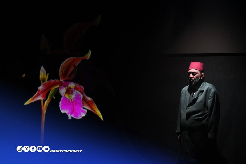 KAEÜ'de 'Firavunla Yüz Yüze' Tiyatro Oyunu Sahnelendi - Görsel 2