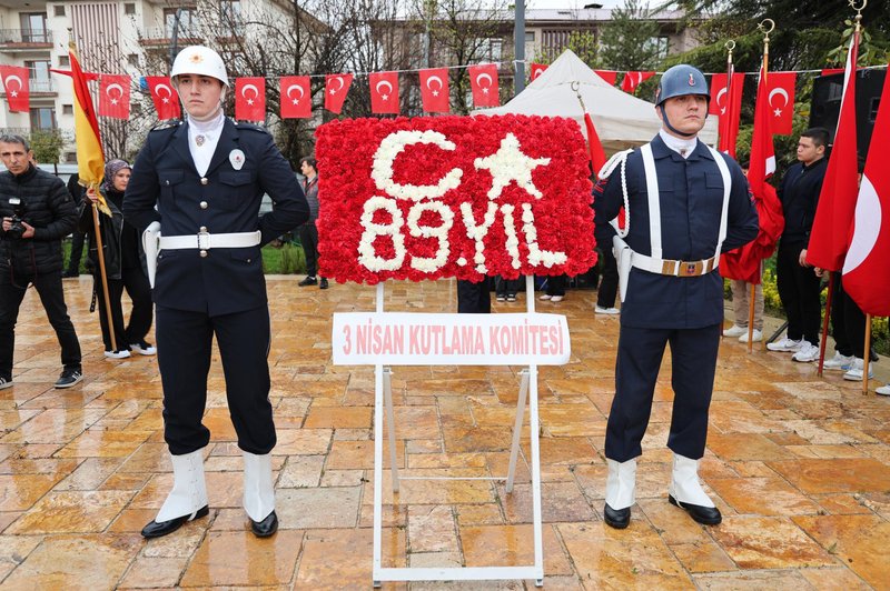 Karabük'ün 89. Kuruluş Yıl Dönümü Etkinlikleri Çelenk Sunumuyla Başladı - Görsel 2