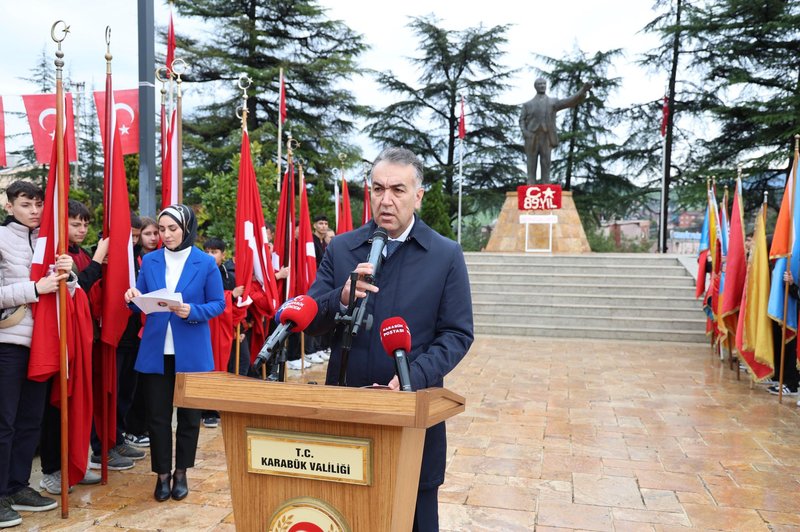 Karabük'ün 89. Kuruluş Yıl Dönümü Etkinlikleri Çelenk Sunumuyla Başladı - Görsel 5