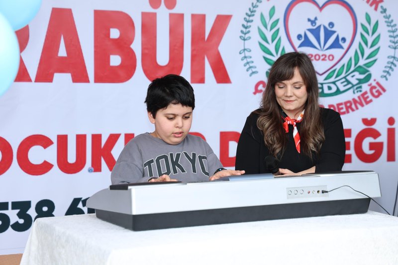 Karabük Valisi Oktay Çağatay Otizm Farkındalık Günü Etkinliğine Katıldı - Görsel 5