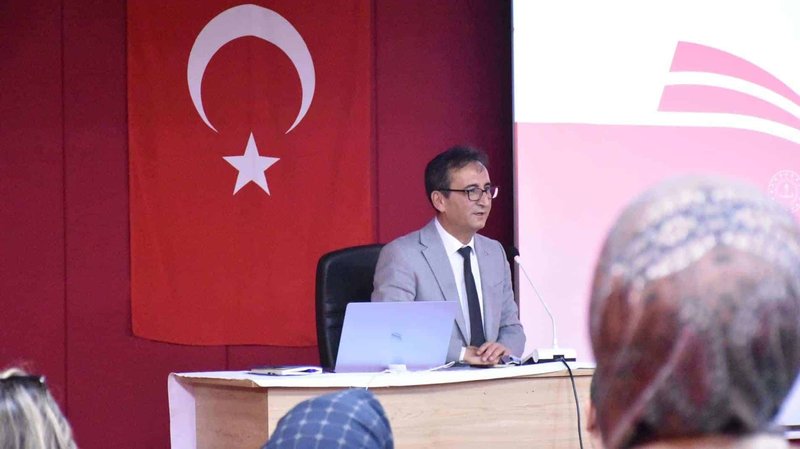 Karaman'da Ortak Yazılı Sınavlar Öncesi Okul Yöneticilerine Bilgilendirme Toplantısı - Görsel 2