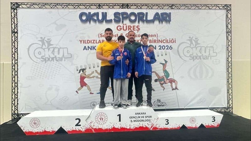 Korkuteli'nden Türkiye Şampiyonluğu: Yıldız Güreşçilerimiz Zirvede!