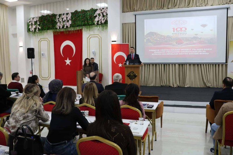 Nevşehir'de Maarif Modeli Felsefe Dersi Eğitici Eğitimi Başladı - Görsel 3