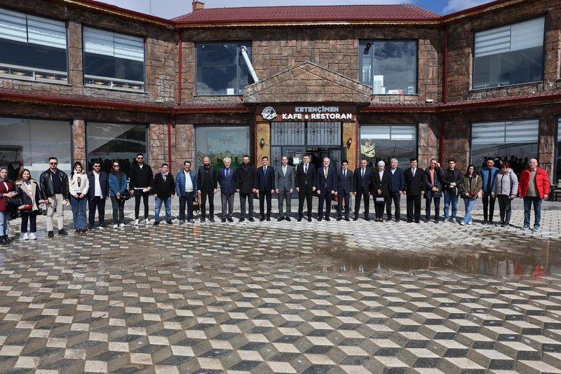 Niğde Valisi Akmeşe'den Nevruz Kutlamaları Öncesi Basın Mensuplarıyla Buluşma - Görsel 4