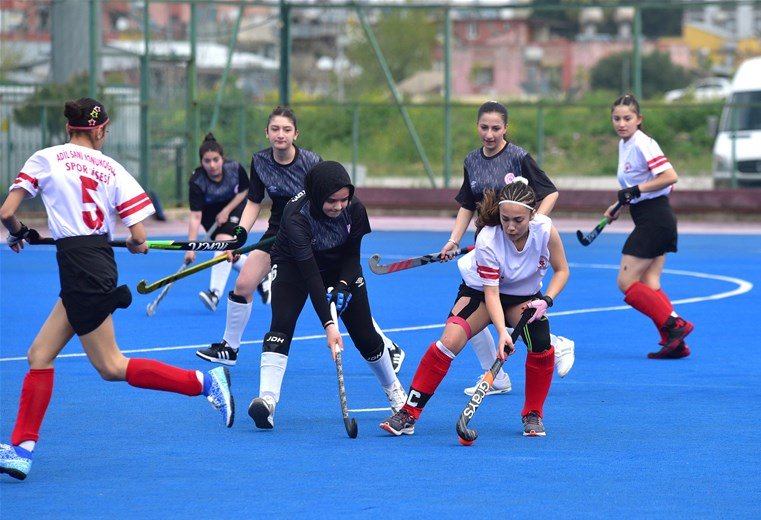 Osmaniye'de Okul Sporları Hokey Grup Birinciliği Başladı: 450 Sporcu Sahada - Görsel 2