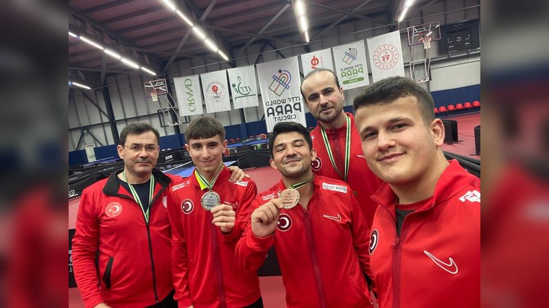 Özel Sporcular Masa Tenisinde Yalova'da 2 Madalya Kazandı