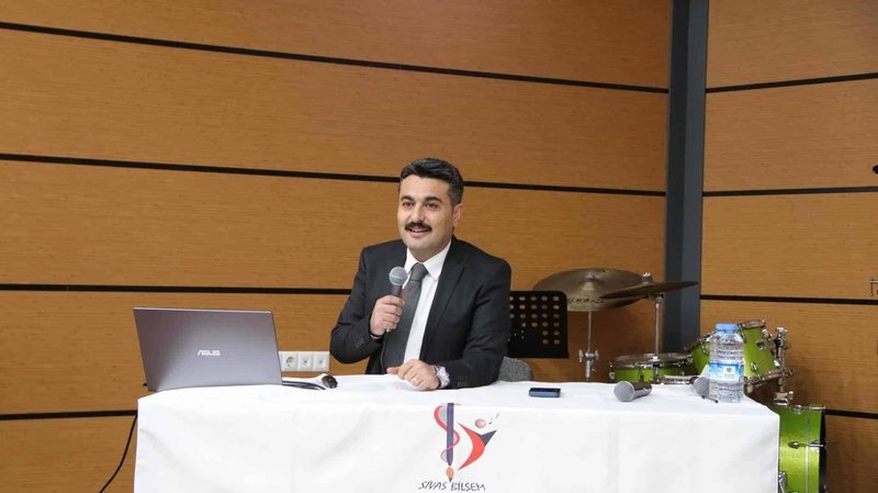 Sivas'ta 23 Nisan Etkinlikleri İçin Okul Müdürleriyle İstişare Toplantısı - Görsel 3