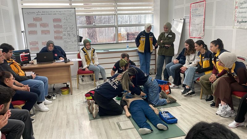 Trabzon'da Yeni Sağlık Personeline Temel Eğitim Modülü Tamamlandı - Görsel 3